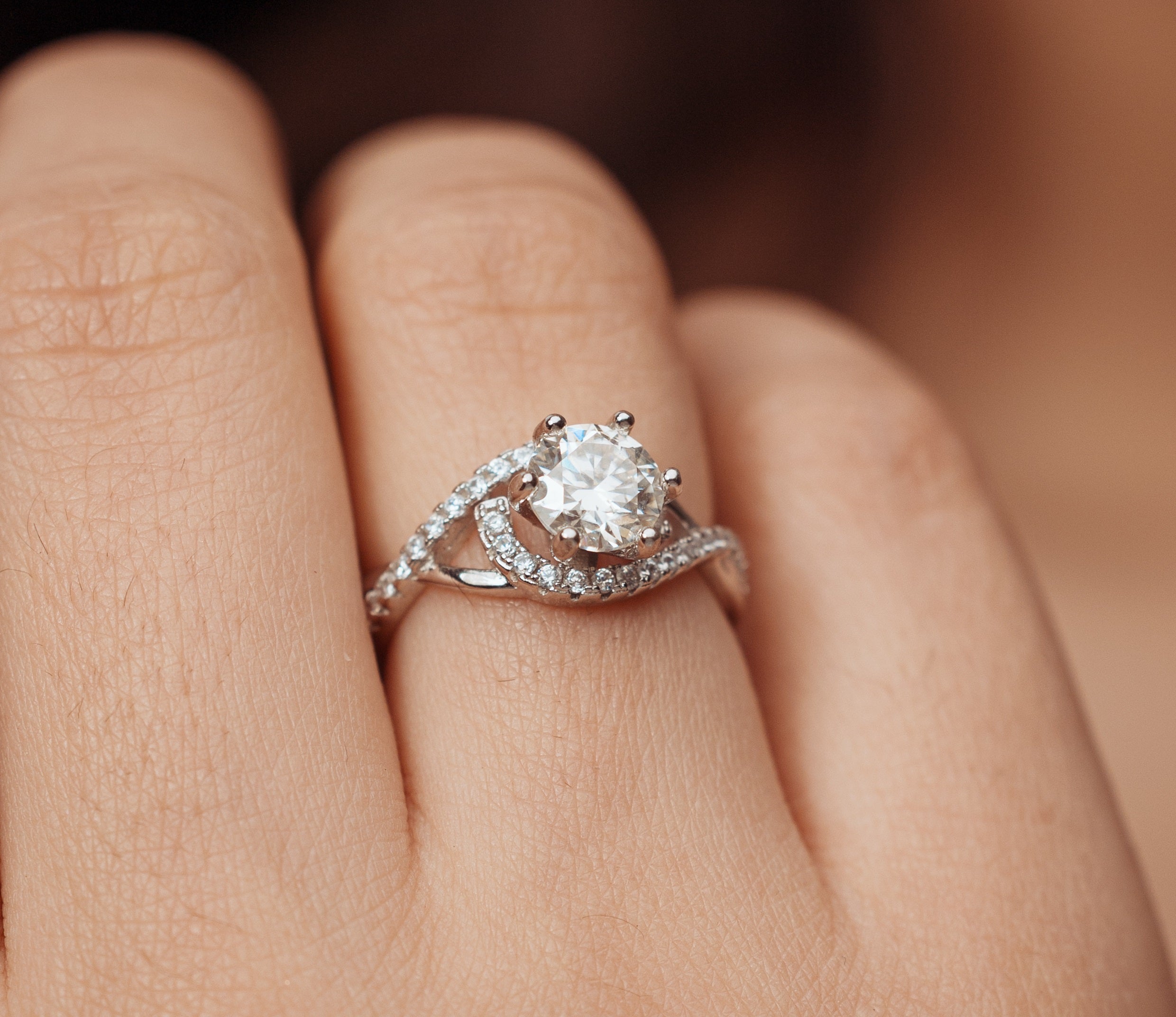 1 Ct Moissanite Round Cut 925 Sterling Silver Engagement Ring