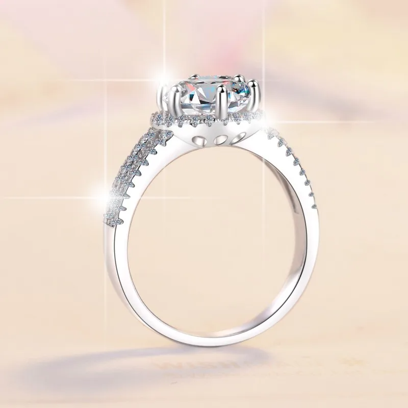 2 CT Round Brilliant stone Moissanite Ring| VVS1 & GRA Certified
