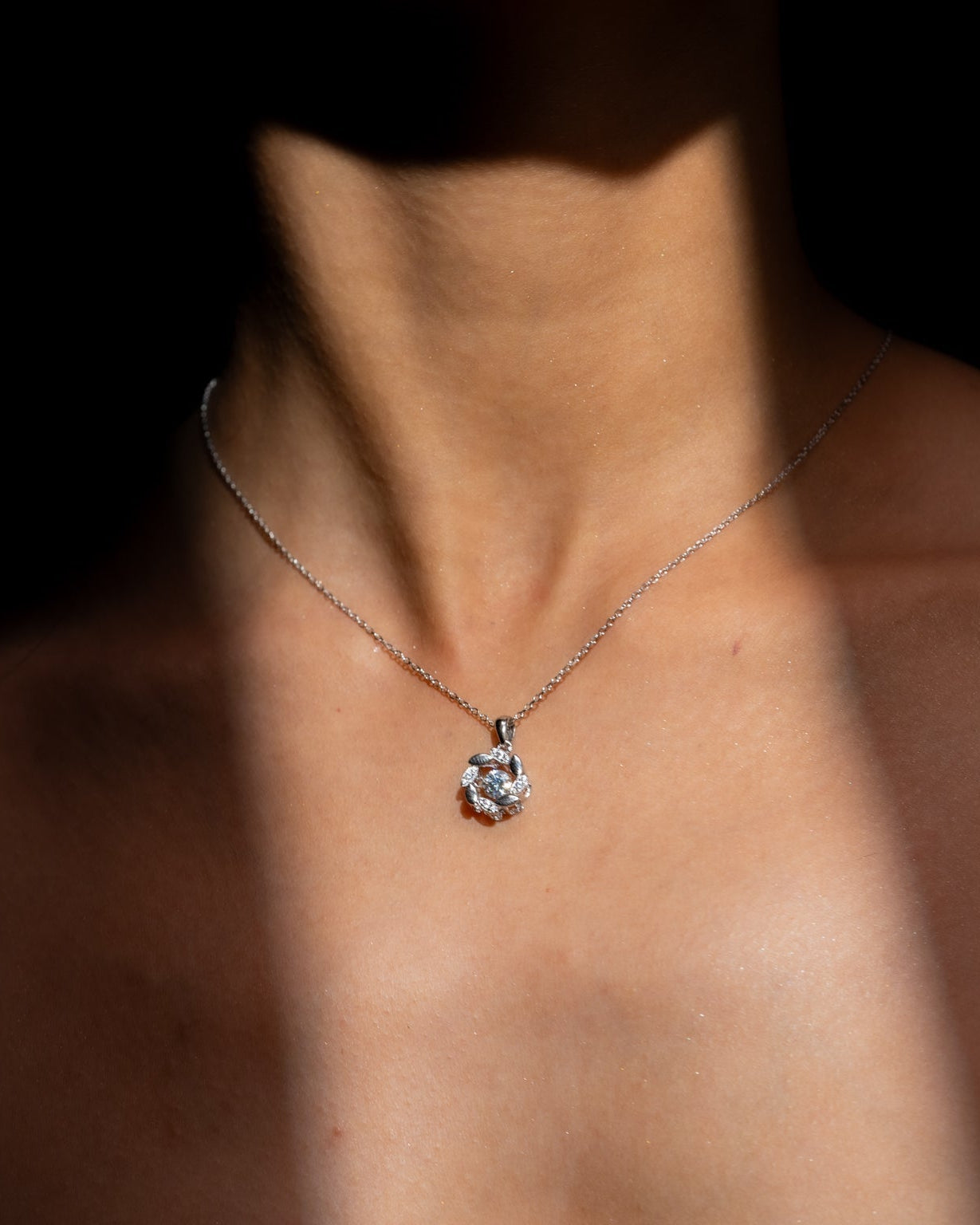 0.5 CT Moissanite Silver Floral Dancing Stone Necklace | VVS1 & GRA Certified